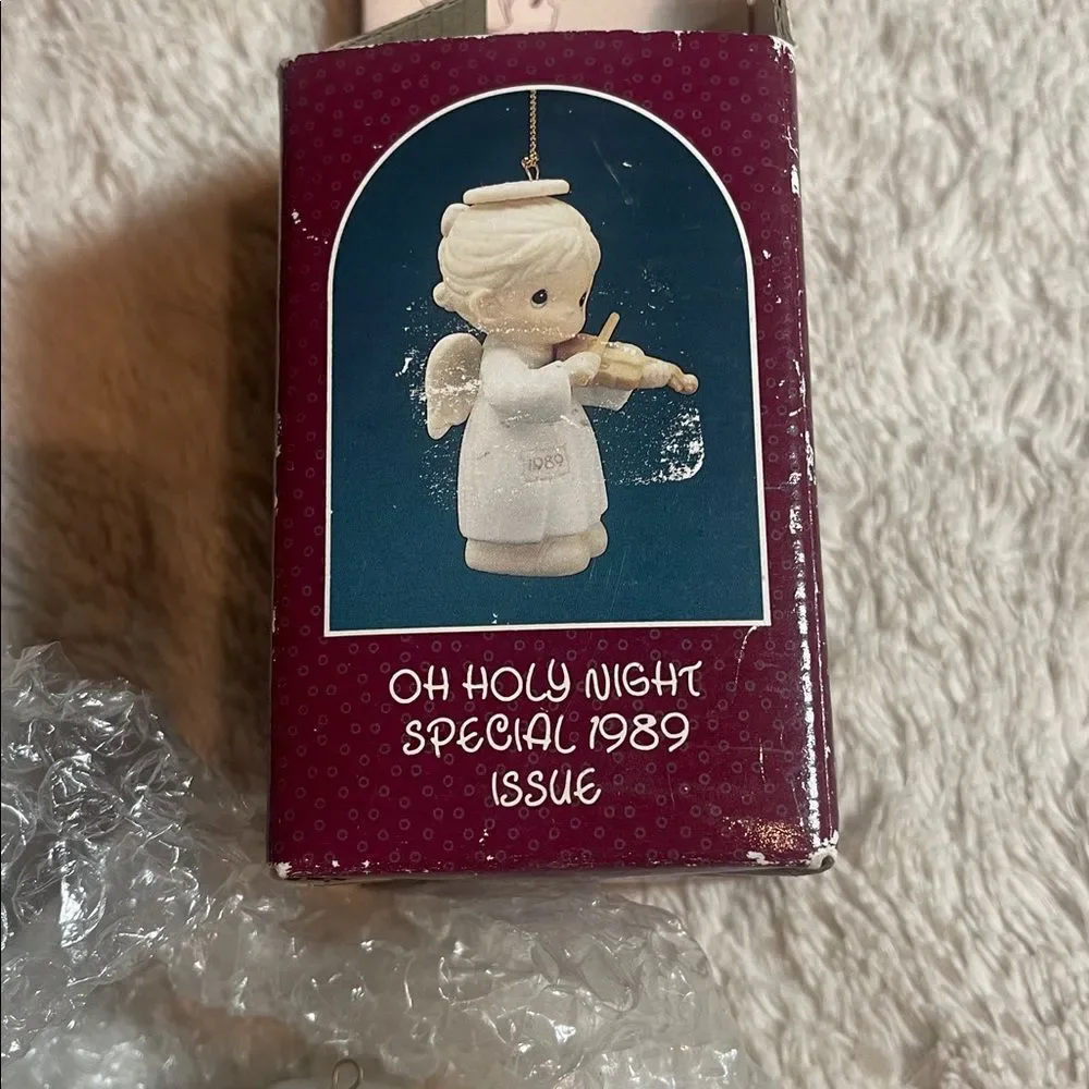 Precious moments oh holy night, 1989 Porcelain Angel ornamentwith Harp